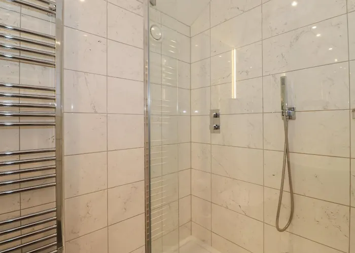 Meadow Syke Barn * 彭里斯